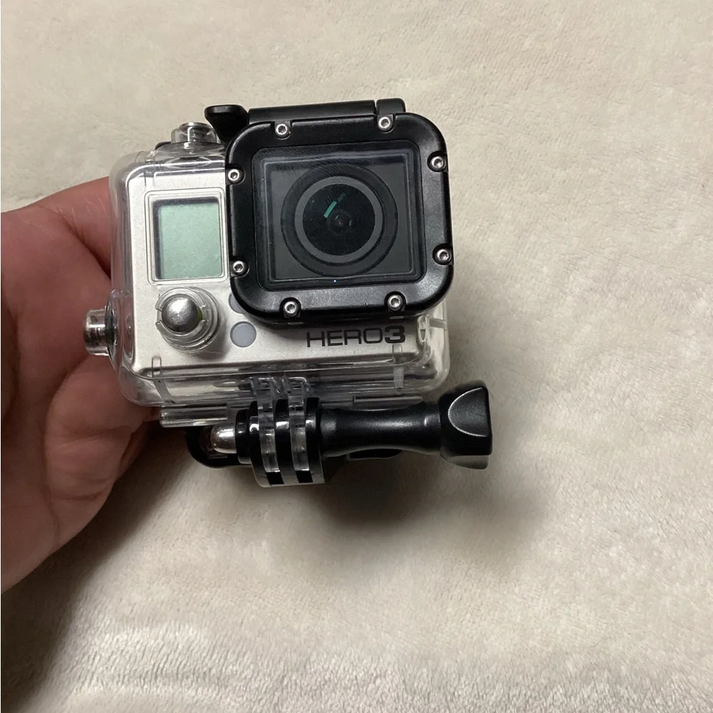 GoPro HERO 3 Grey, Underwater Photography Camera with Wide-Angle Lens